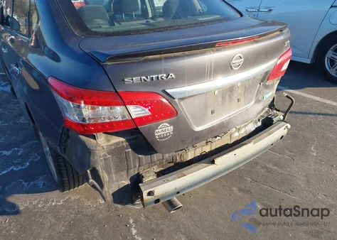 2013 Nissan Sentra Sr z USA, uszkodzony, nr VIN 3N1AB7AP2DL652052